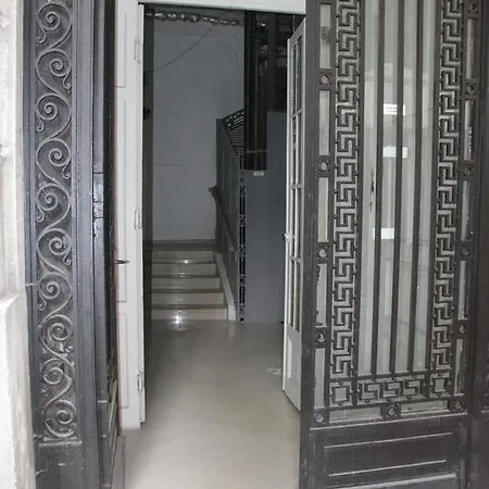 Beautiful Studio In Old Town Bukarest